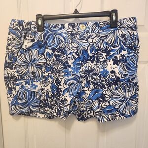 Lilly Pulitzer Blue and White Women's Shorts